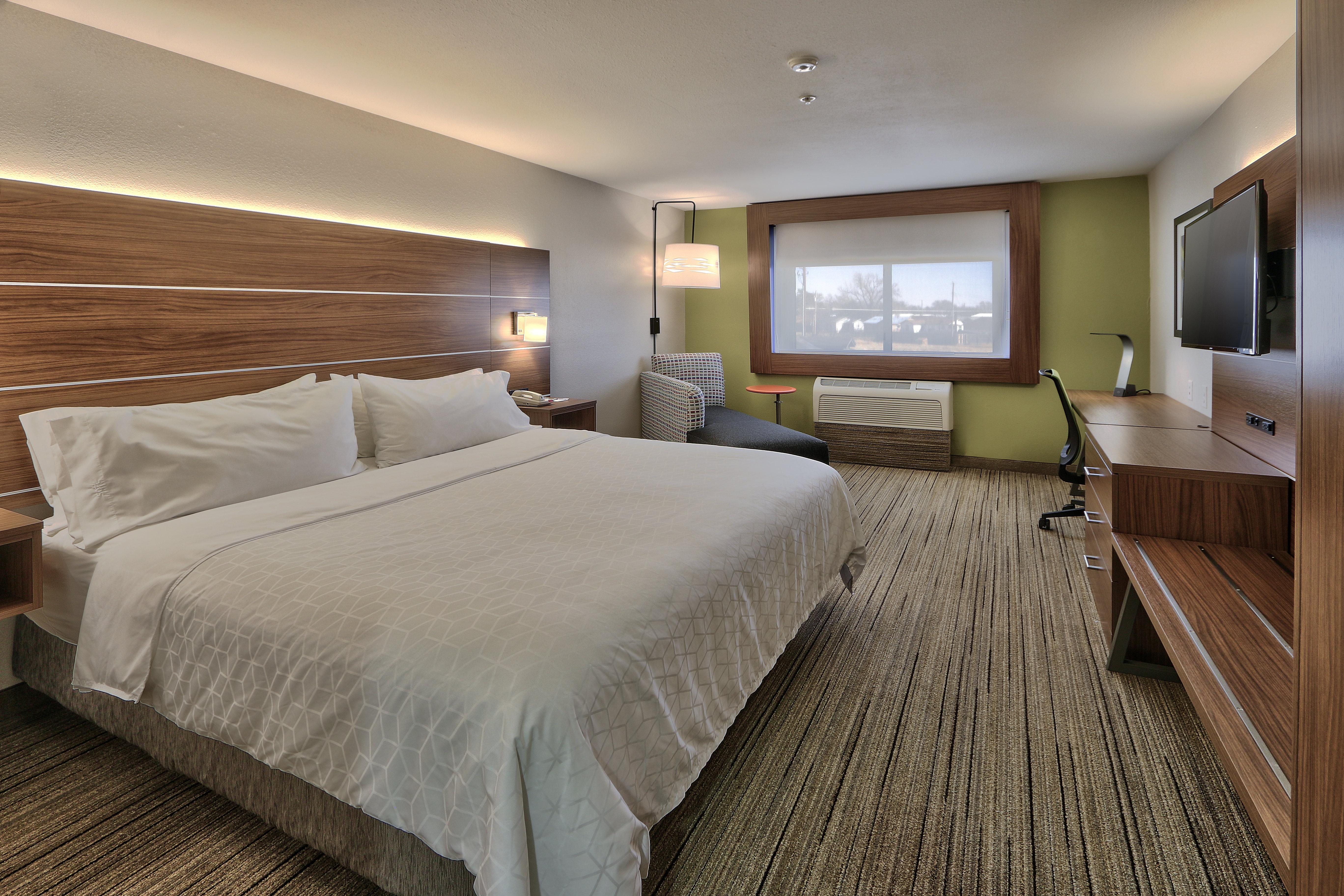 Holiday Inn Express & Suites Portales By Ihg Exterior photo