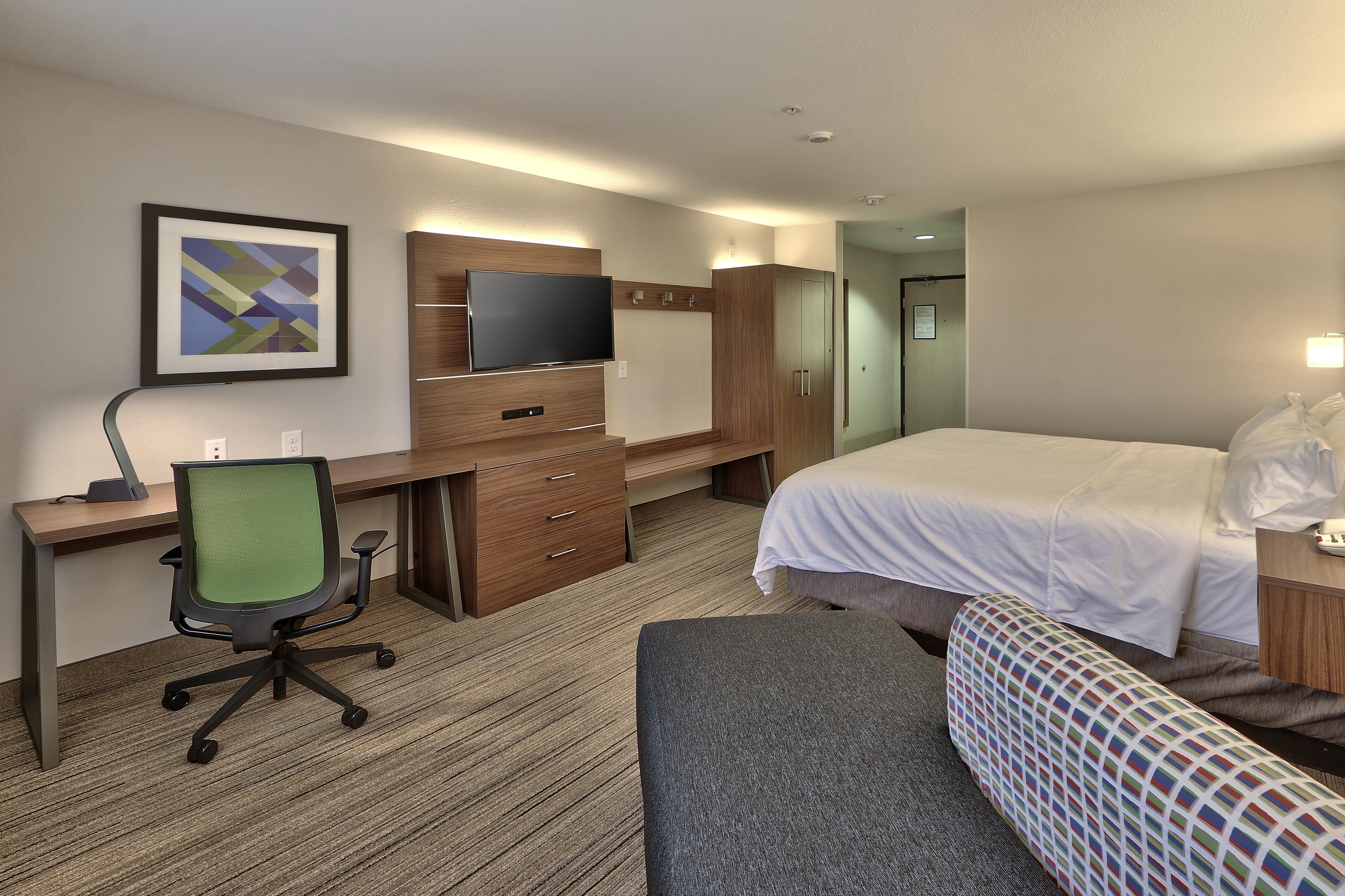 Holiday Inn Express & Suites Portales By Ihg Exterior photo