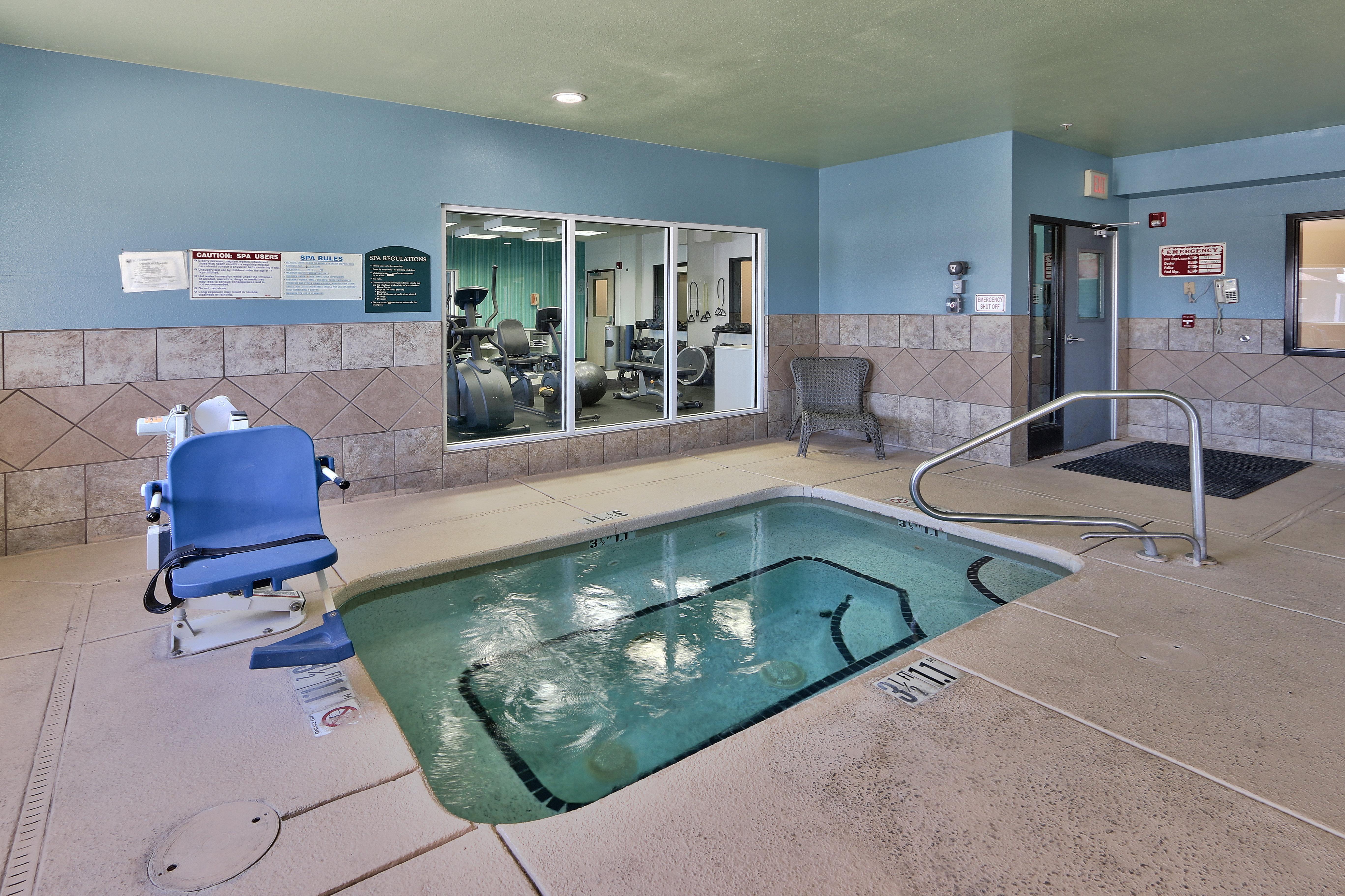 Holiday Inn Express & Suites Portales By Ihg Exterior photo