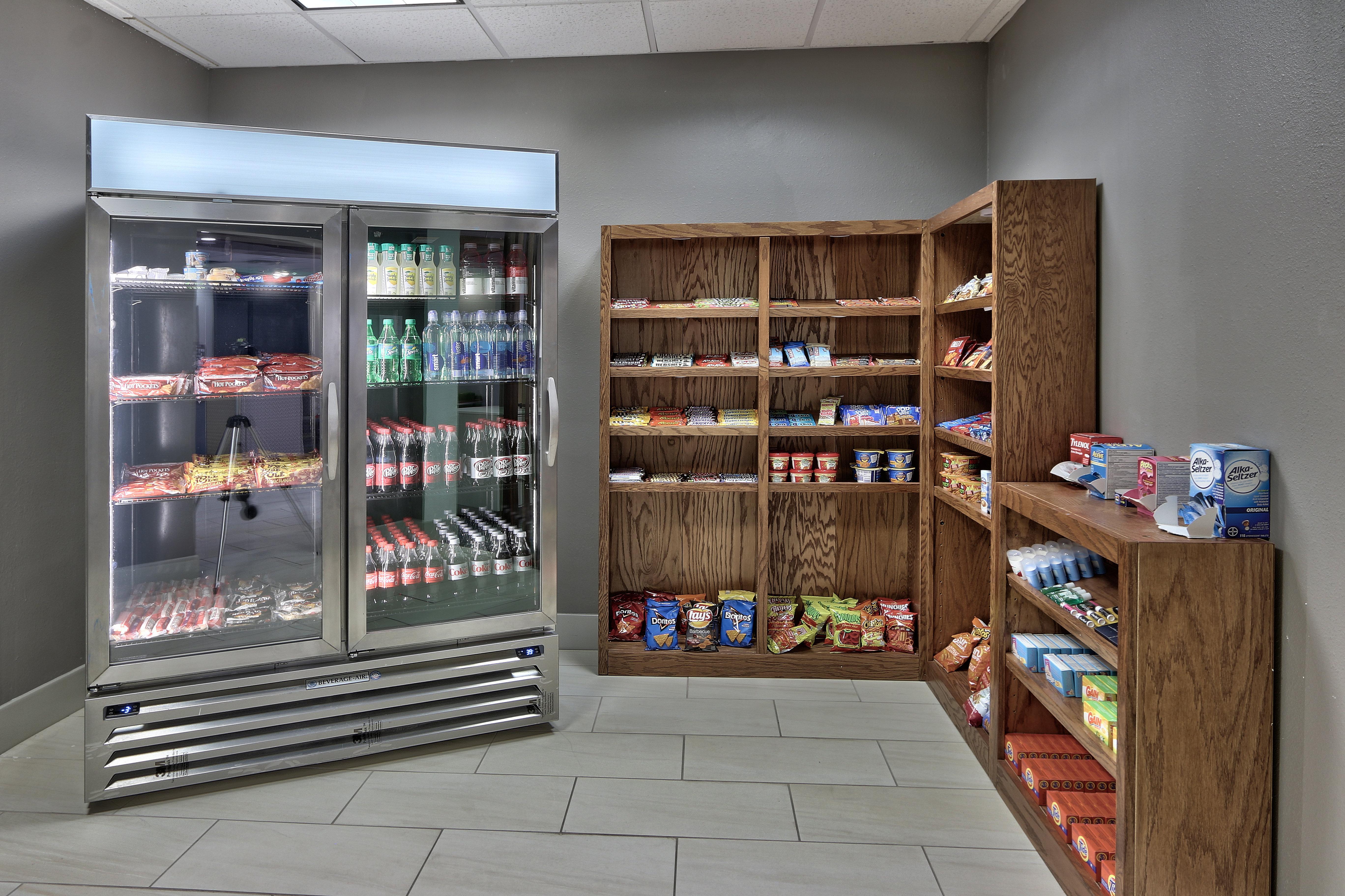 Holiday Inn Express & Suites Portales By Ihg Exterior photo