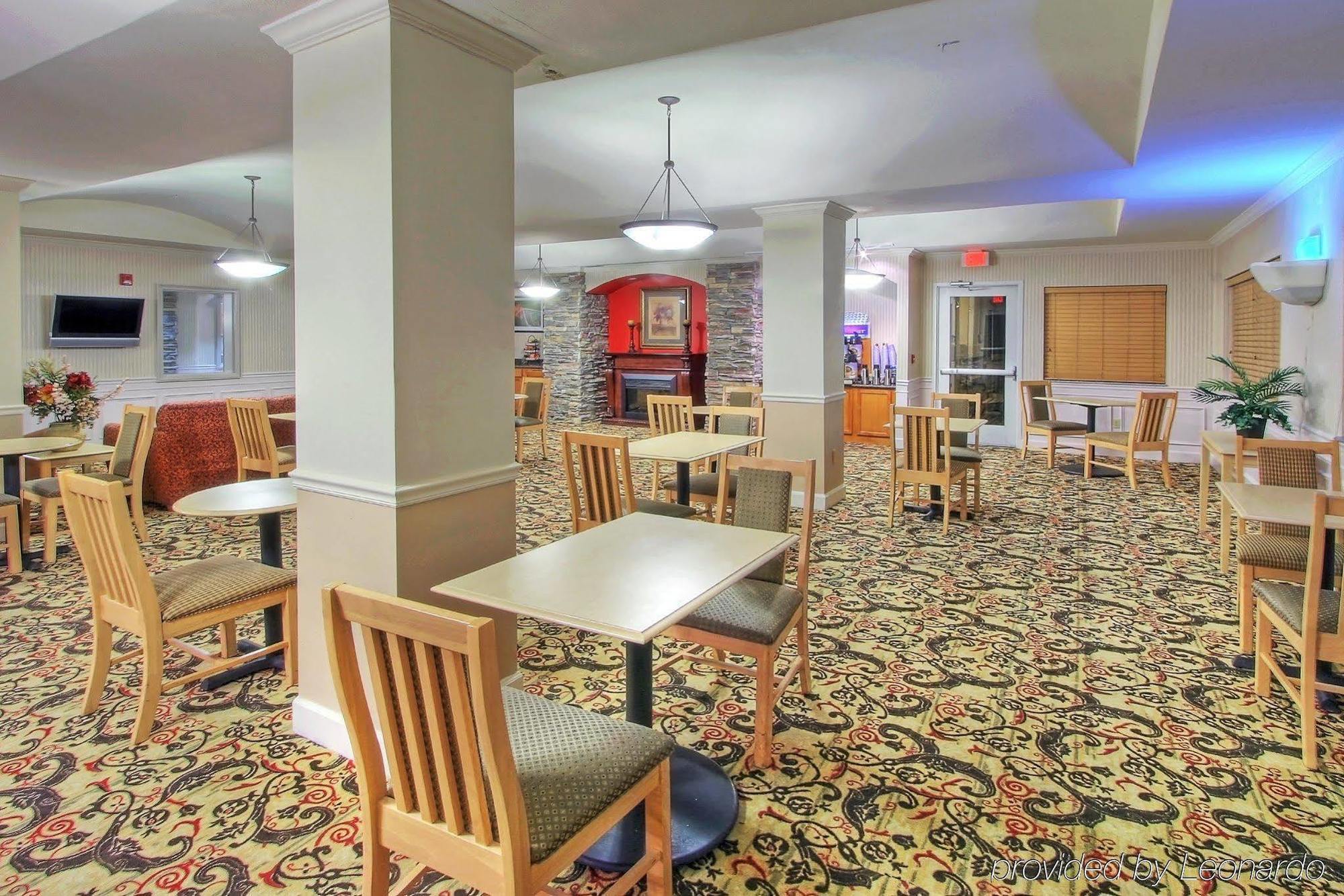 Holiday Inn Express & Suites Portales By Ihg Exterior photo