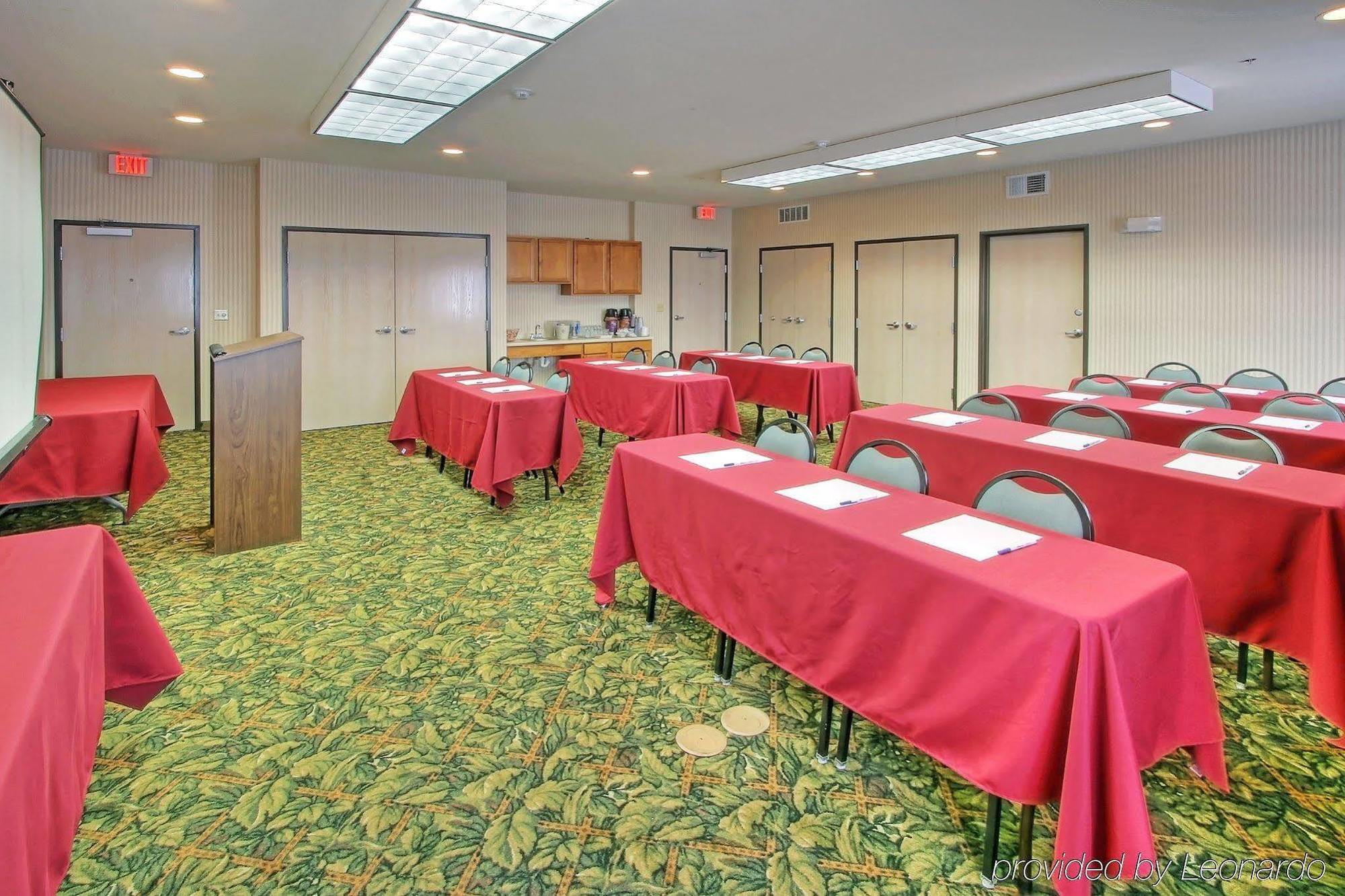 Holiday Inn Express & Suites Portales By Ihg Exterior photo