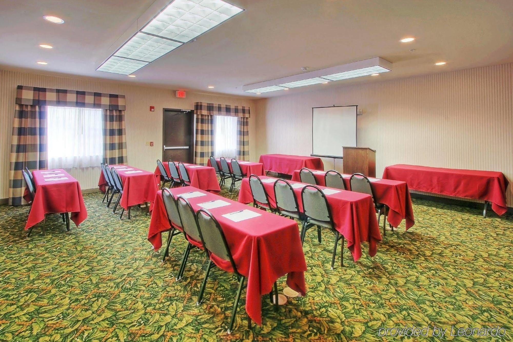 Holiday Inn Express & Suites Portales By Ihg Exterior photo